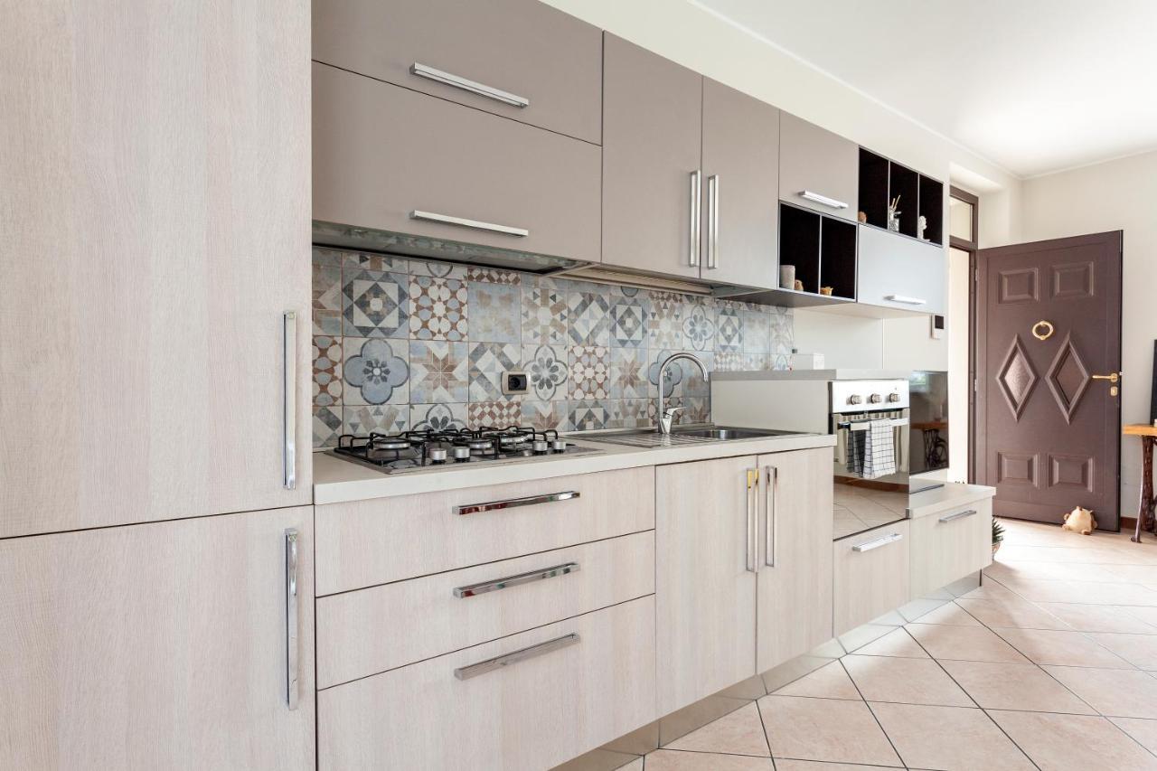 Apartment Misiadele Carnago Exterior foto