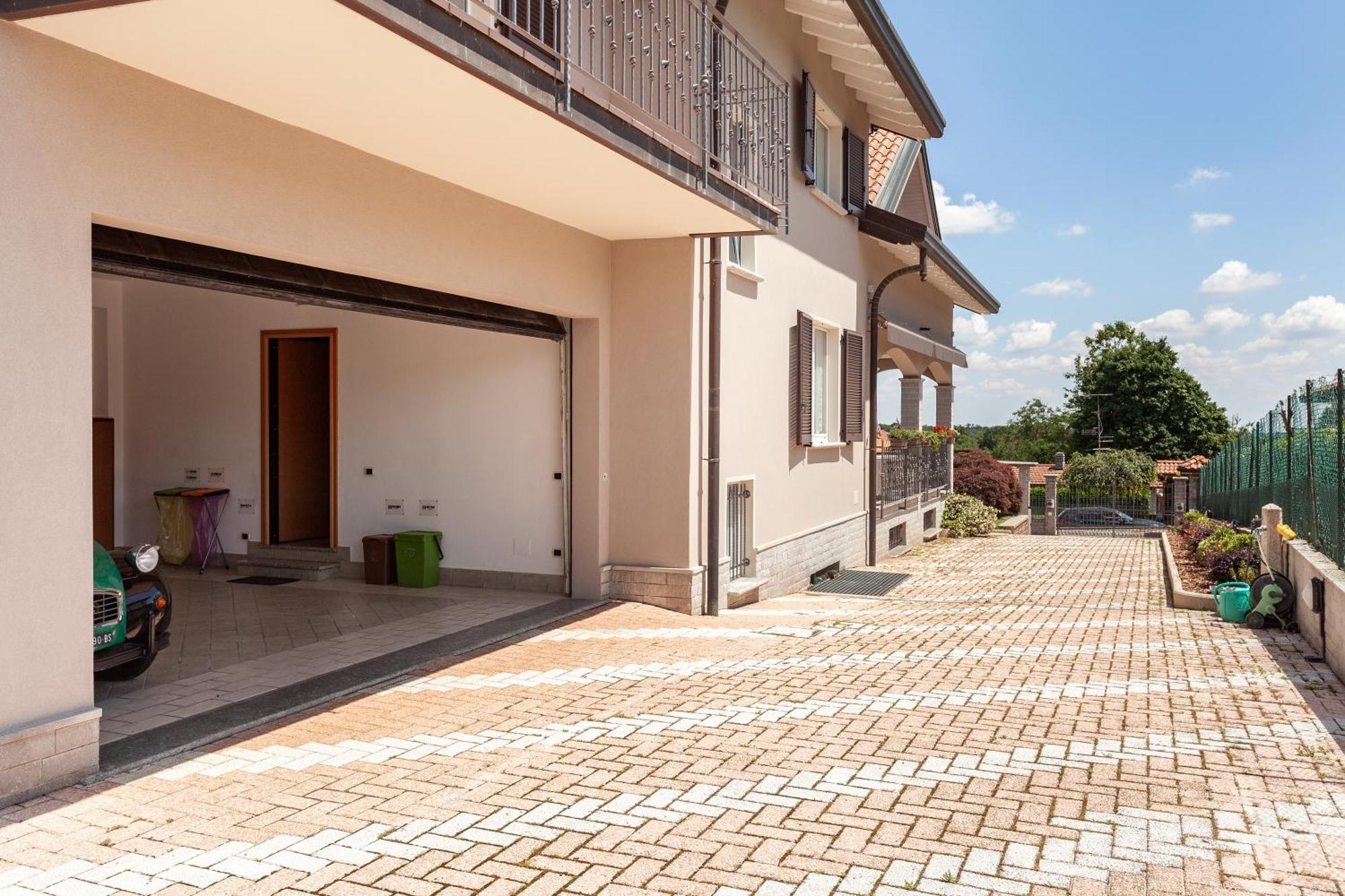 Apartment Misiadele Carnago Exterior foto